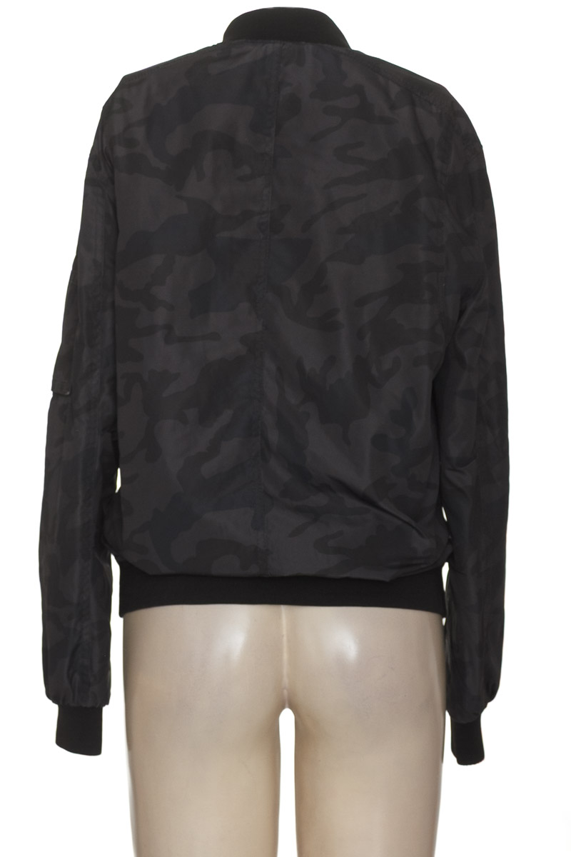 Chaqueta / Abrigo color Negro - Zara