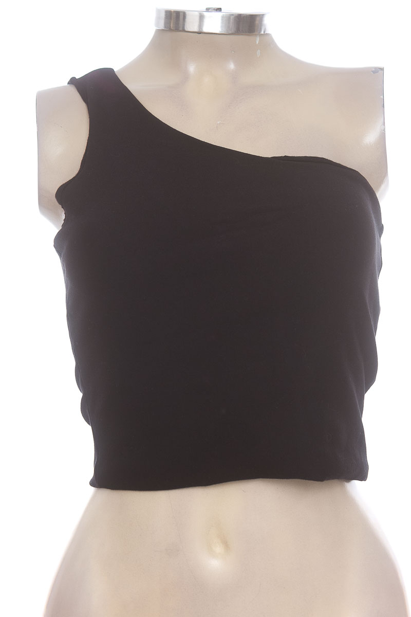 Top / Camiseta color Negro - Dyaboo