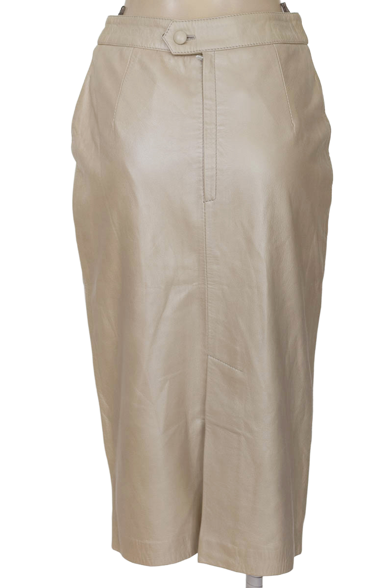 Falda color Beige - Closeando