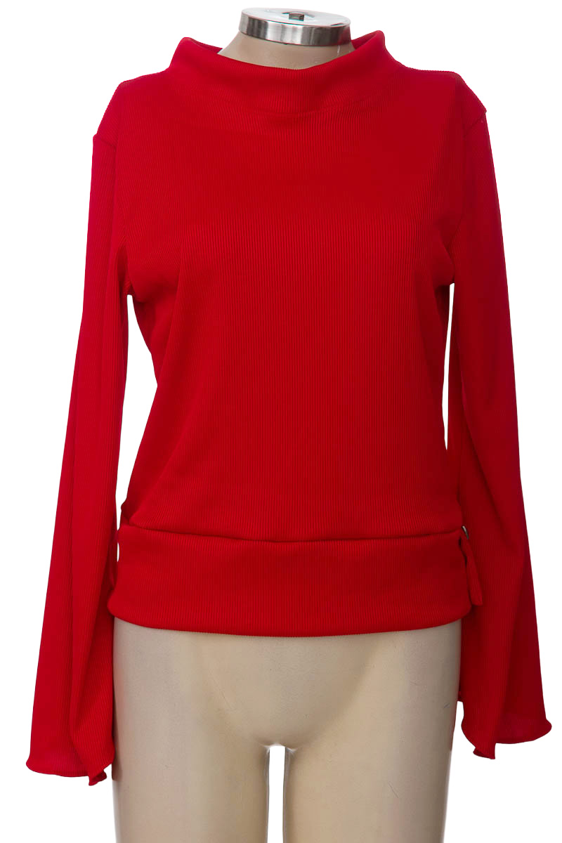 Sweater color Rojo - Closeando