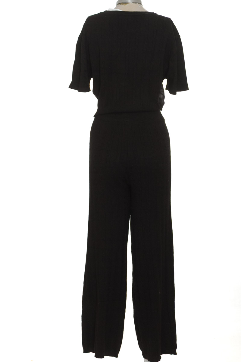 Vestido / Enterizo color Negro - Closeando