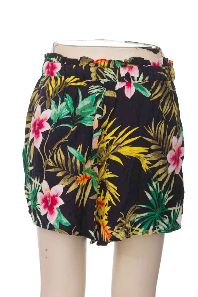 Short color Negro - Stradivarius