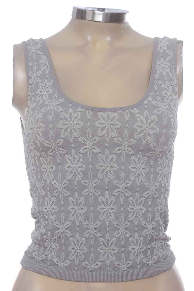 Top / Camiseta color Gris - Forever 21