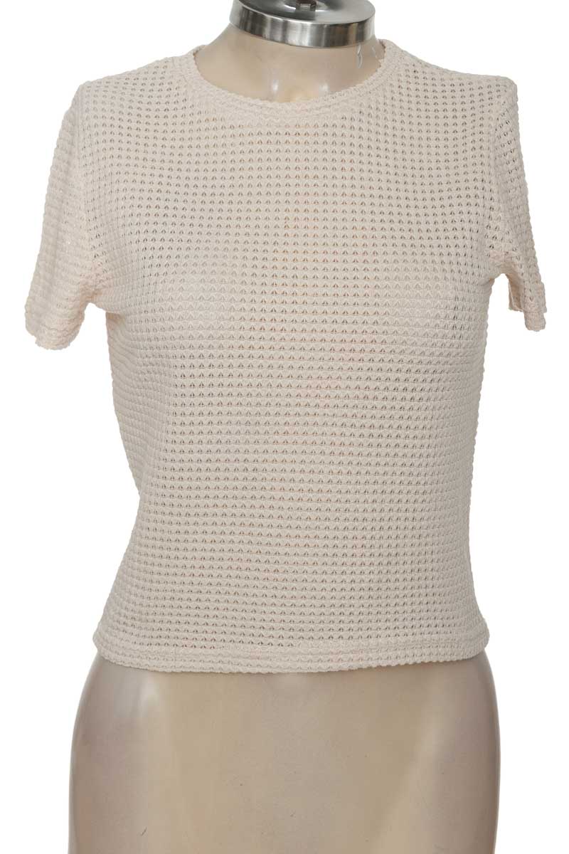 Top / Camiseta color Beige - Closeando