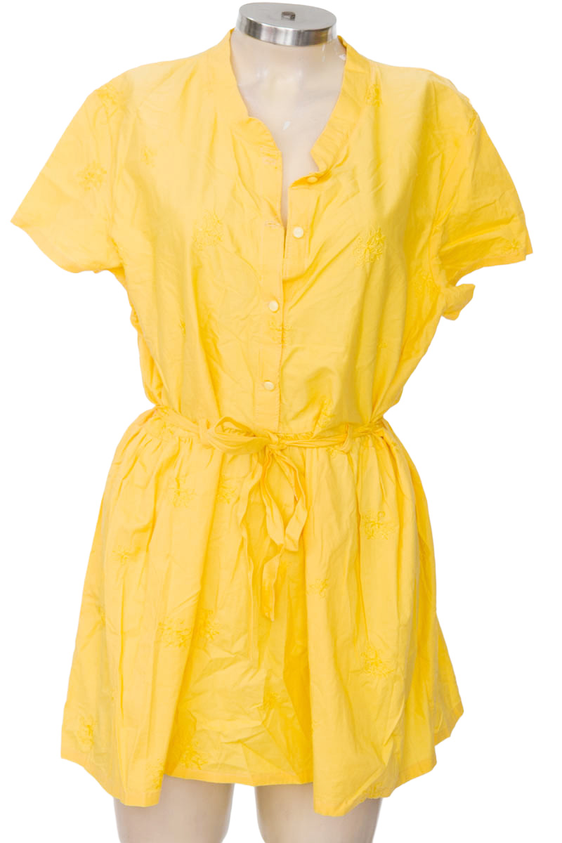 Vestido / Enterizo color Amarillo - Closeando