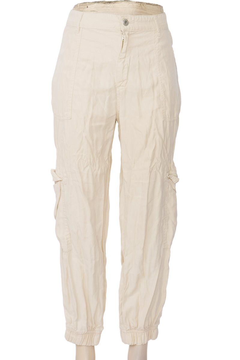 Pantalones color Beige - Stradivarius