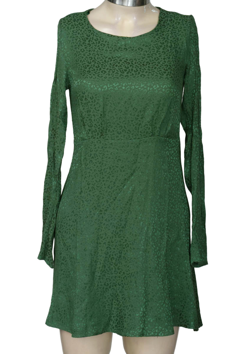 Vestido / Enterizo color Verde - Pull & Bear