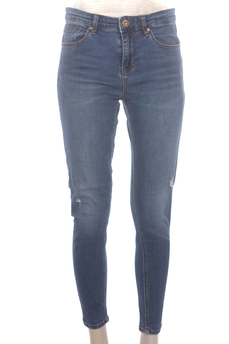 Pantalones color Azul - Stradivarius