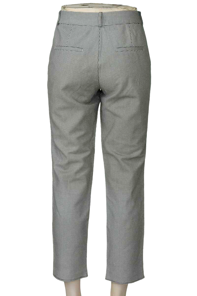 Pantalones color Negro - Stradivarius