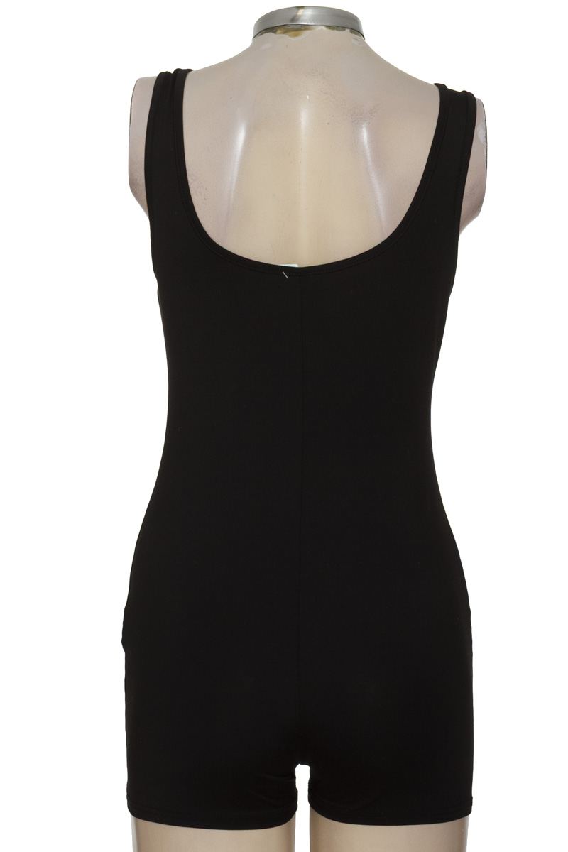 Vestido / Enterizo color Negro - Closeando