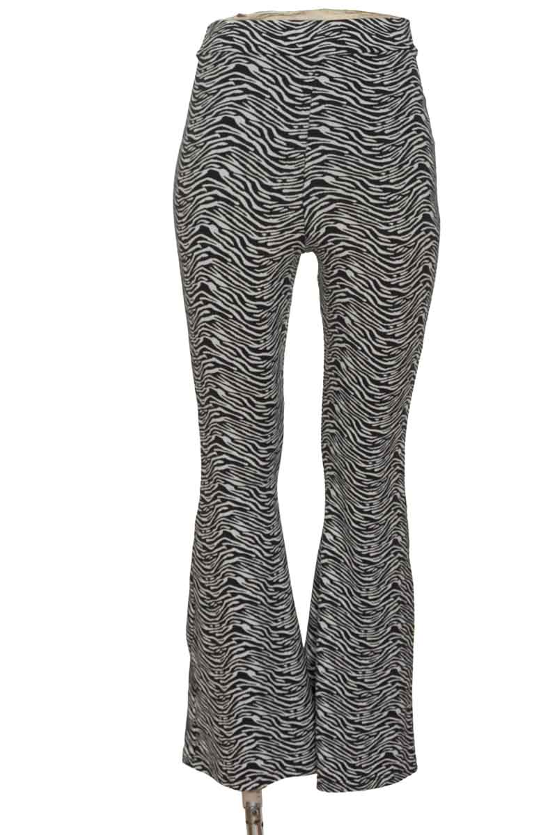 Pantalones color Negro - Closeando