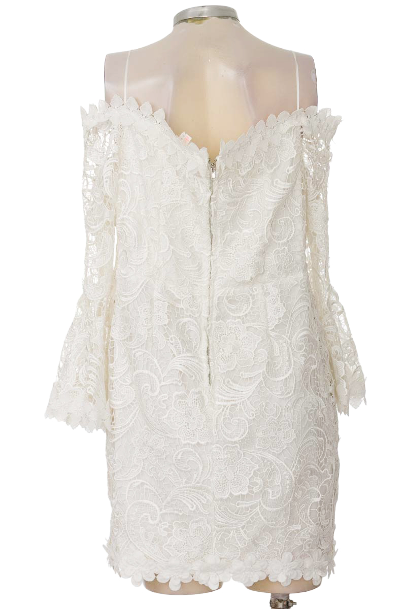 Vestido / Enterizo color Blanco - Luxxel