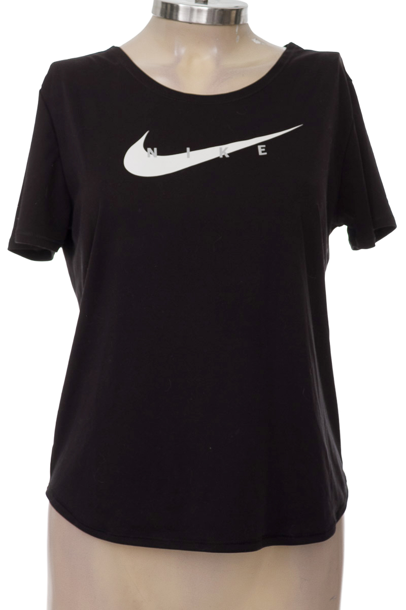 Ropa Deportiva / Salida de Baño color Negro - Nike