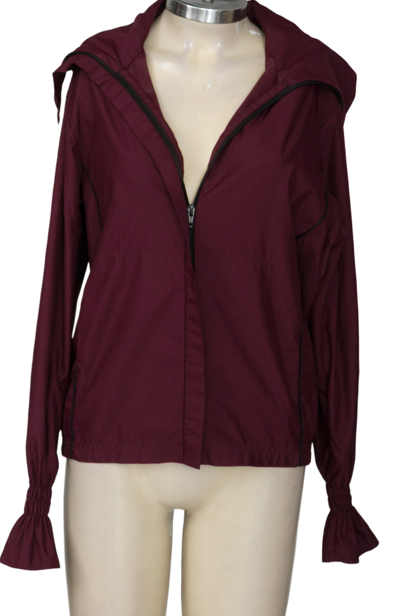Chaqueta / Abrigo color Vinotinto - Closeando