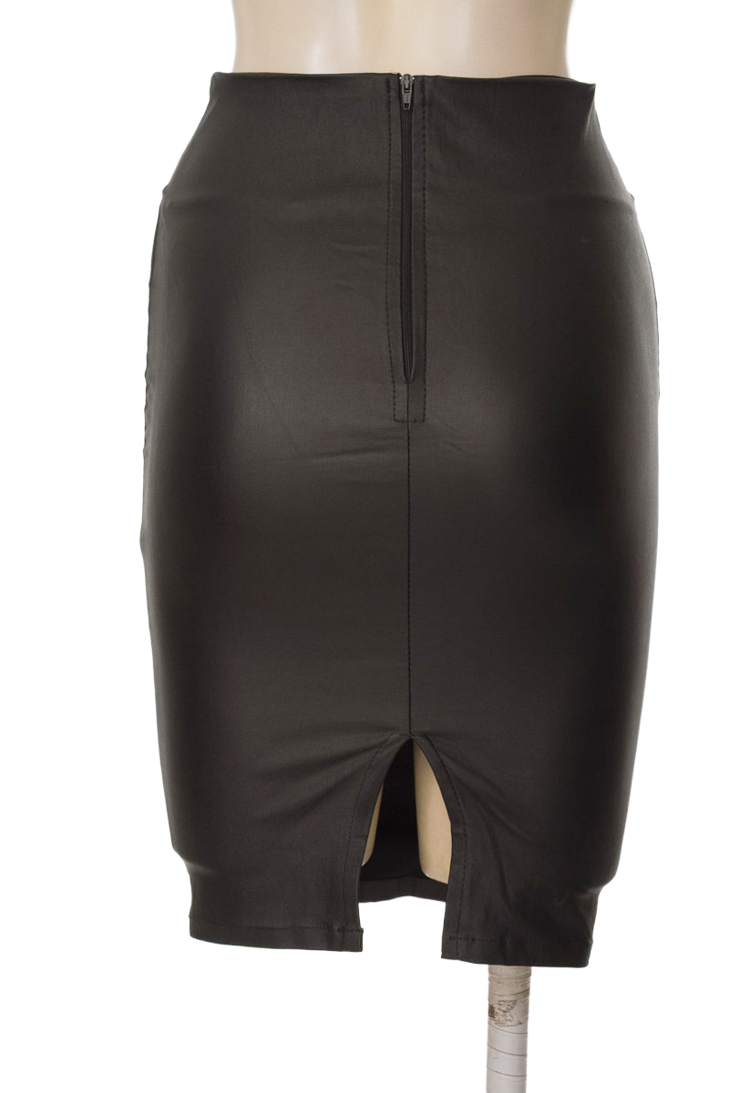 Falda color Negro - Closeando