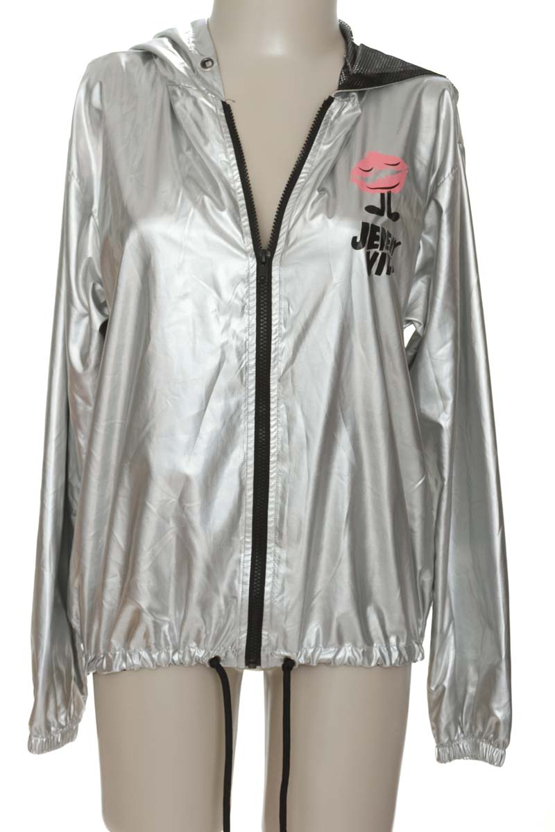Chaqueta / Abrigo color Plateado - Forever 21