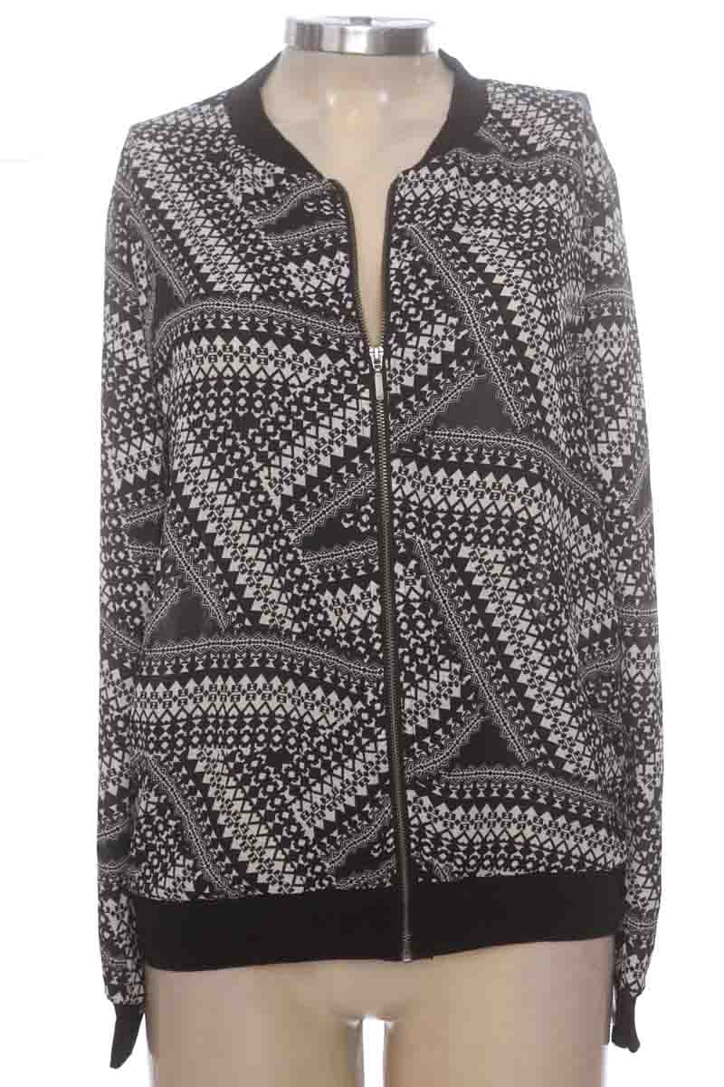 Chaqueta / Abrigo color Negro - Simply Styled