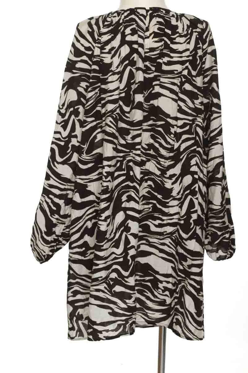 Vestido / Enterizo color Negro - H&M