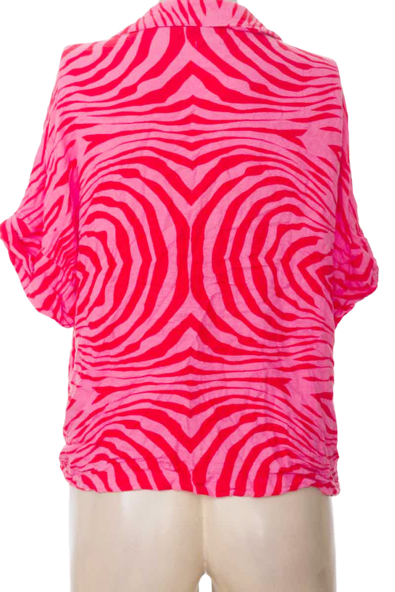 Blusa color Rosado - Basement