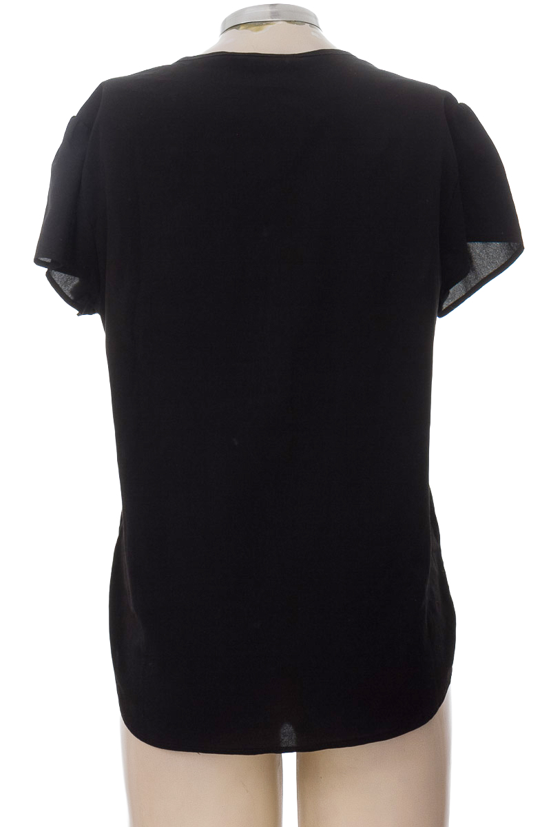 Top / Camiseta color Negro - RAGGED
