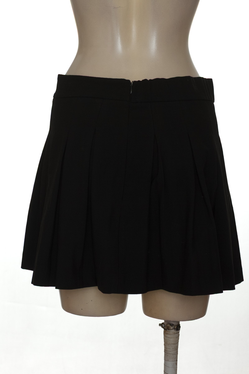 Falda color Negro - Stradivarius