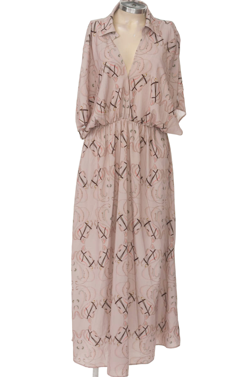 Vestido / Enterizo color Beige - Arkitect x Leal Daccarett