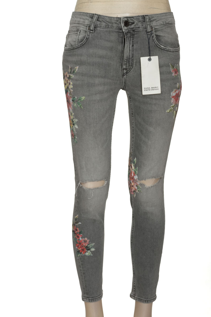 Pantalones color Gris - Zara