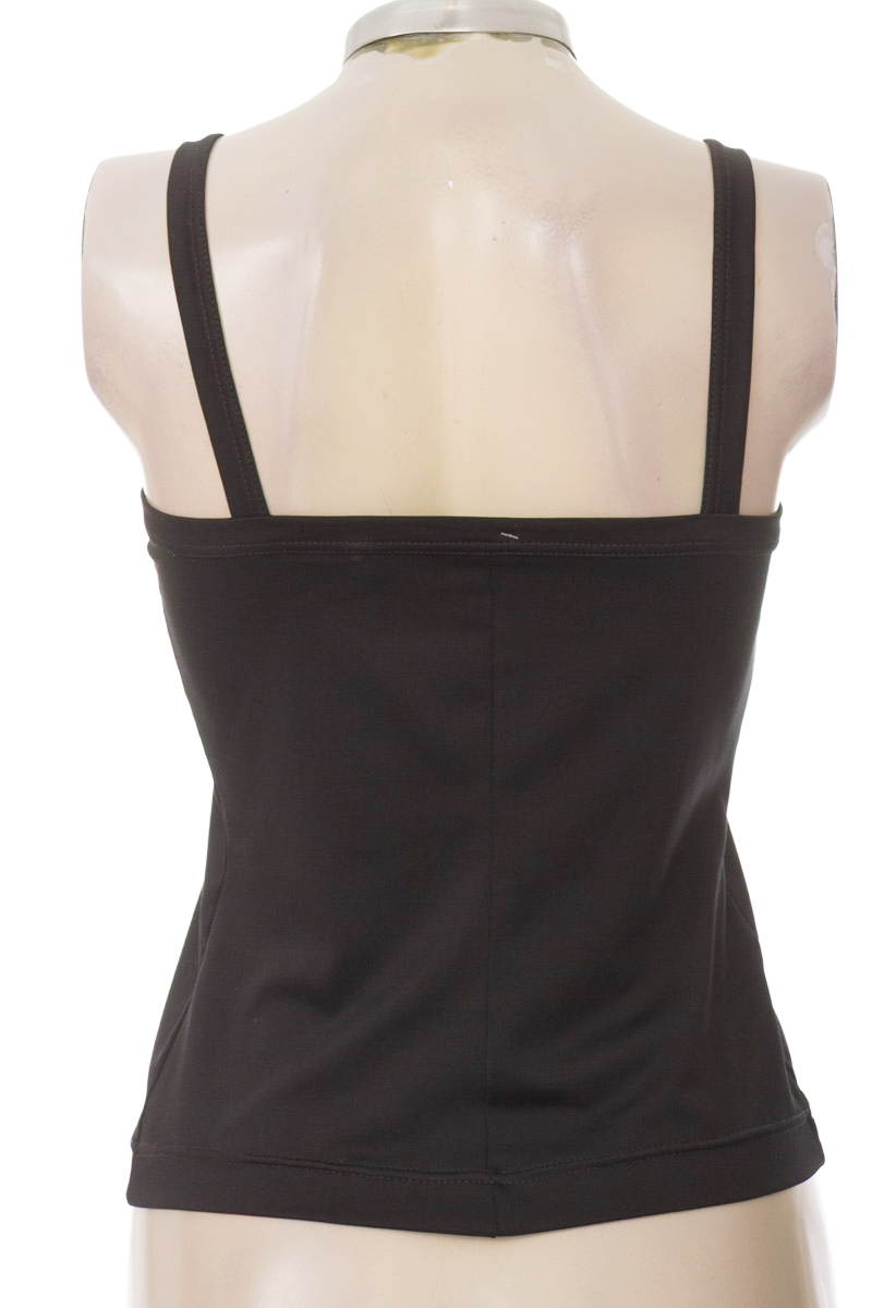 Top / Camiseta color Negro - MACONGA 