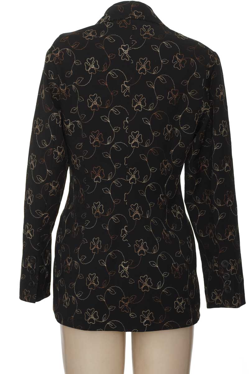Chaqueta / Abrigo color Negro - Closeando
