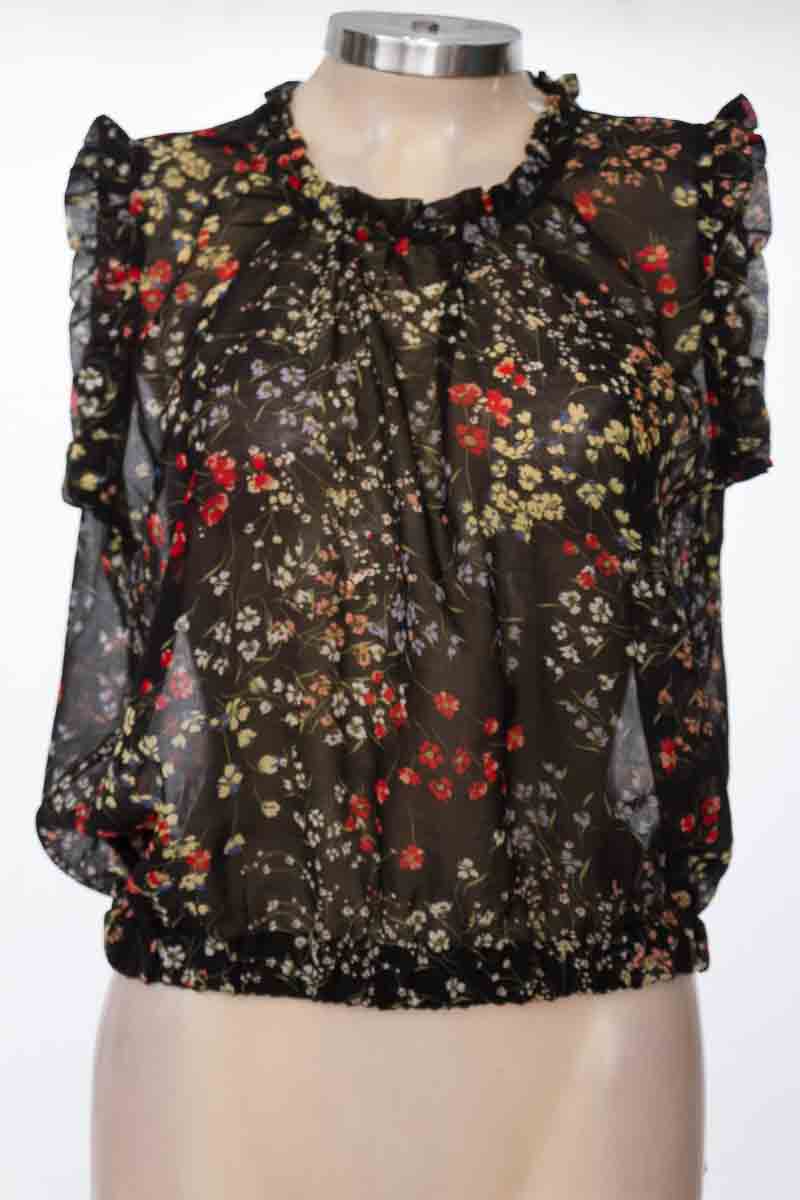 Top / Camiseta color Negro - Koaj