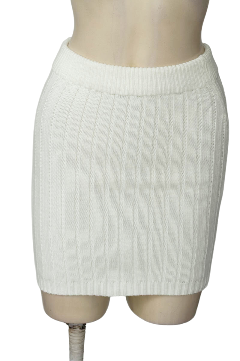 Falda color Beige - Closeando