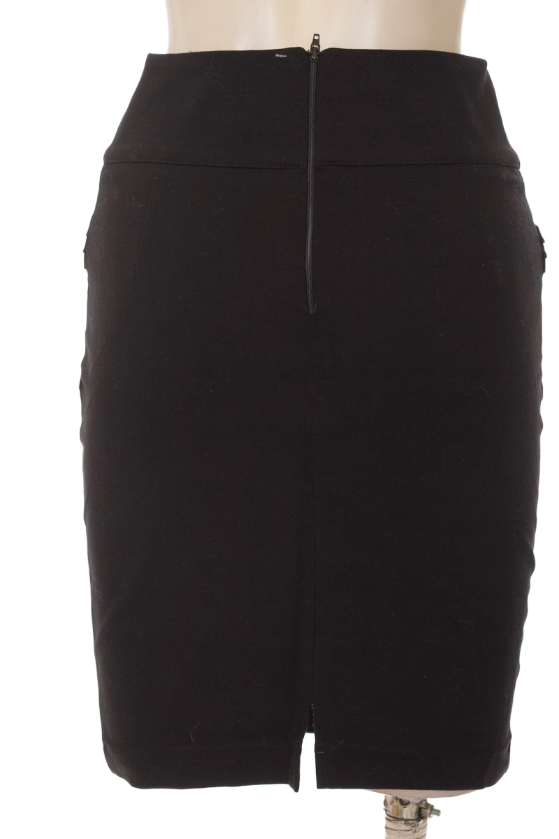 Falda color Negro - Punto Aparte