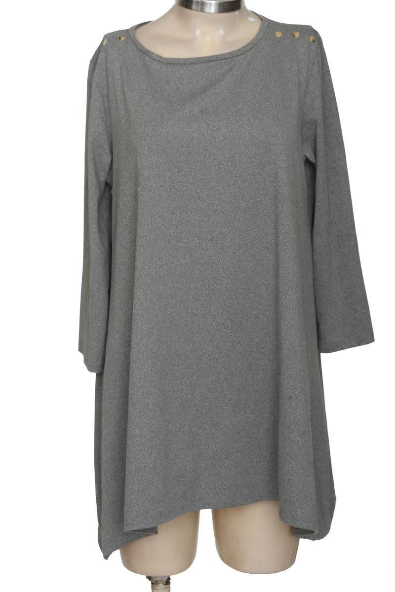 Top / Camiseta color Gris - Closeando