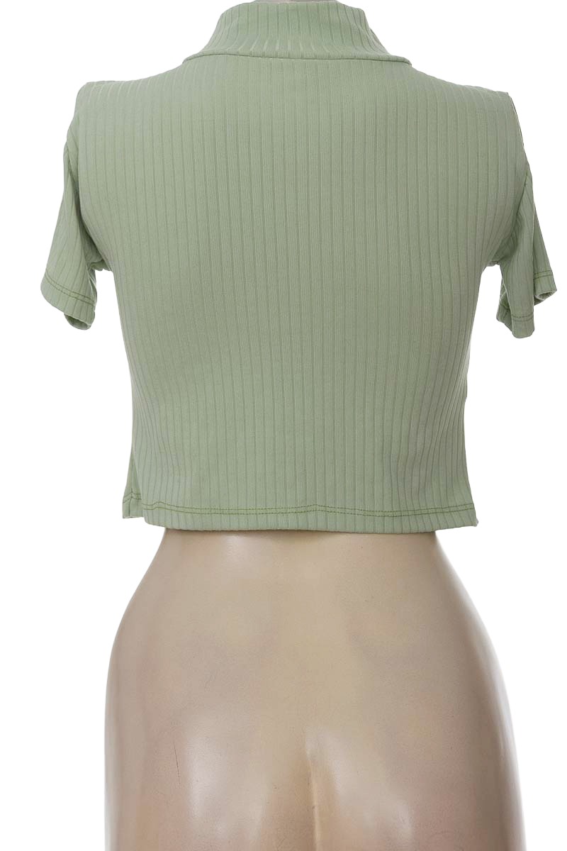 Top / Camiseta color Verde - Closeando