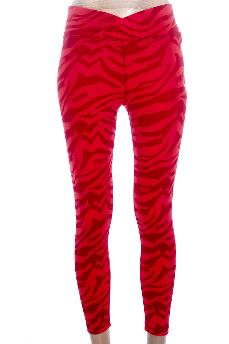Ropa Deportiva / Salida de Baño color Fucsia - Puma
