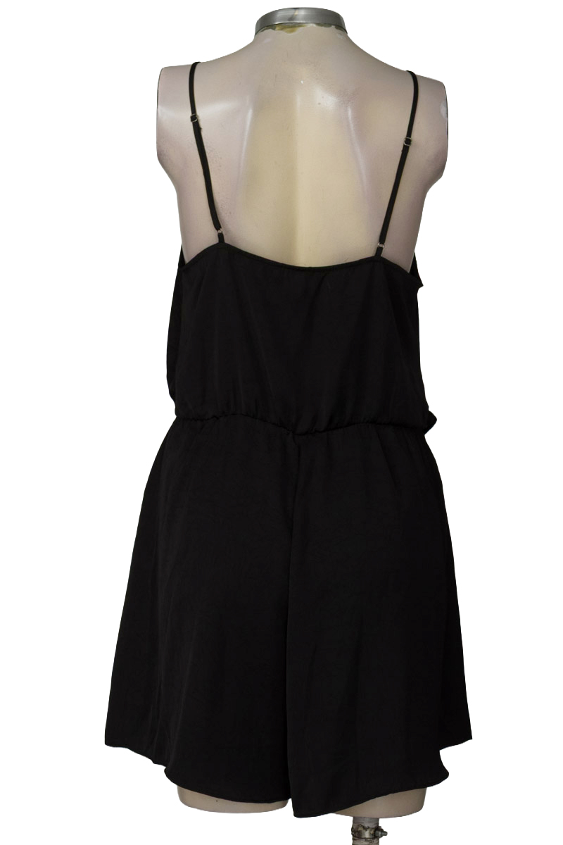 Vestido / Enterizo color Negro - Stradivarius