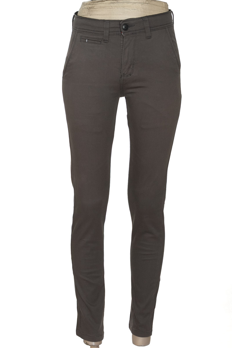 Pantalón color Gris - Carmar