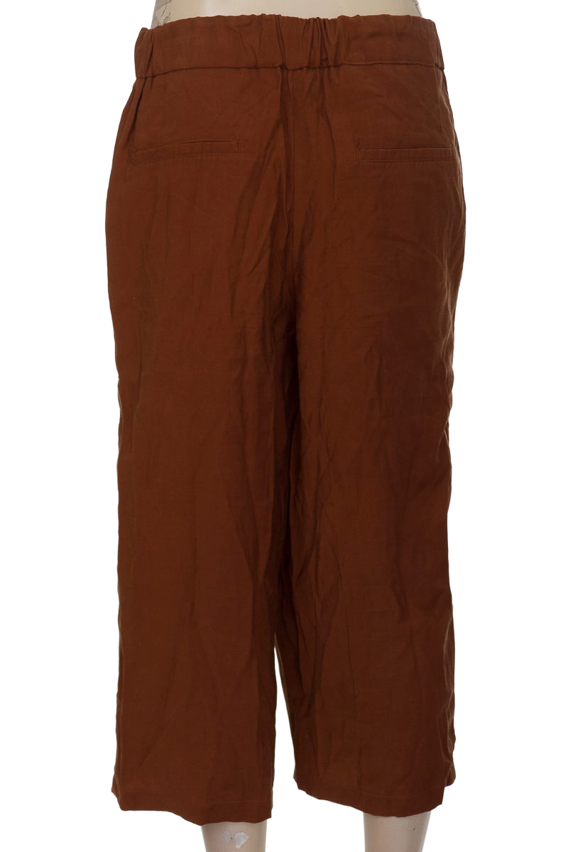 Pantalones color Café - Zara