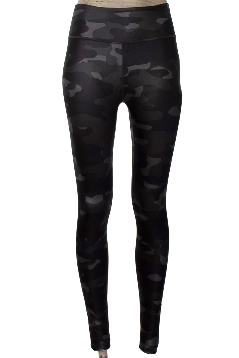 Ropa Deportiva / Salida de Baño color Negro - Nike