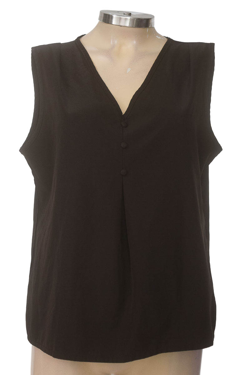 Blusa color Negro - Closeando