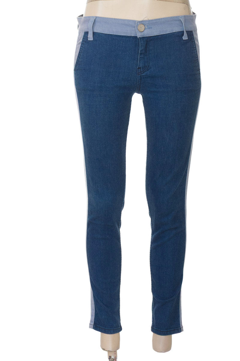 Pantalones color Azul - Stradivarius