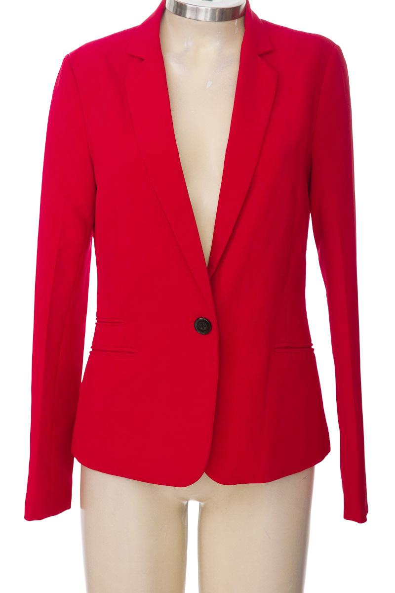 Chaqueta / Abrigo color Rojo - Bershka