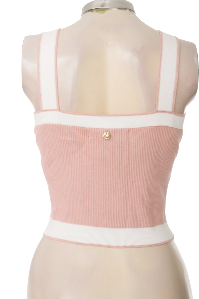 Top / Camiseta color Rosado - Studio F