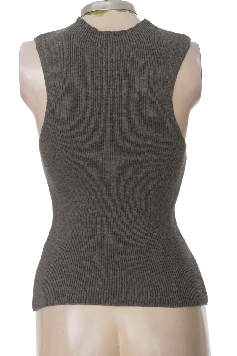 Top / Camiseta color Gris - Closeando