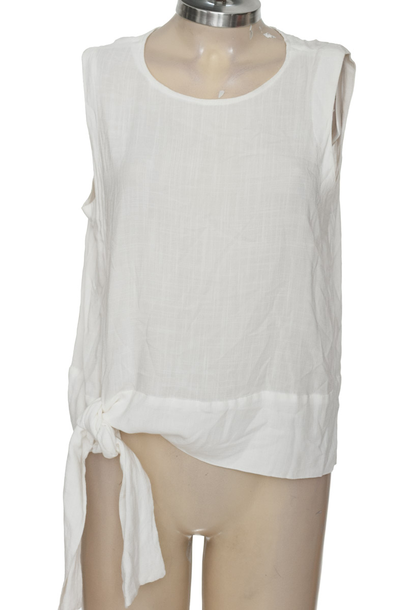 Top / Camiseta color Blanco - Closeando