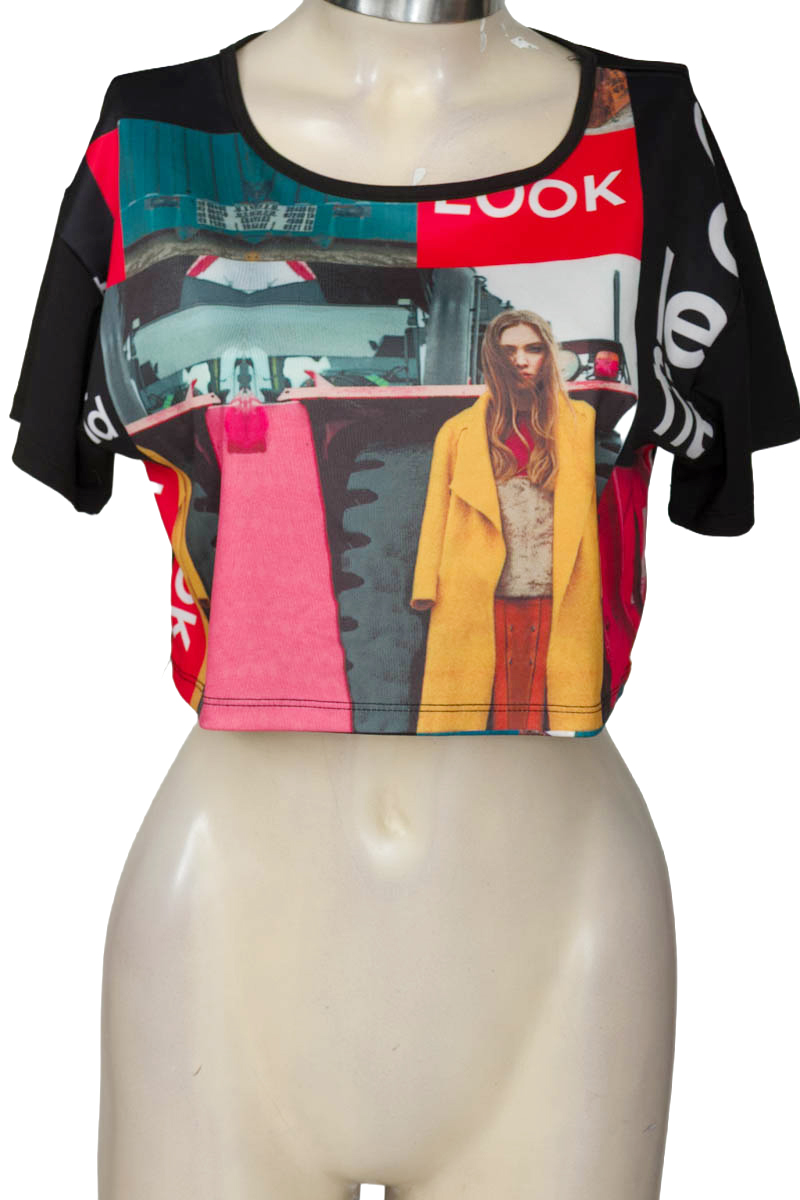 Top / Camiseta color Negro - Closeando