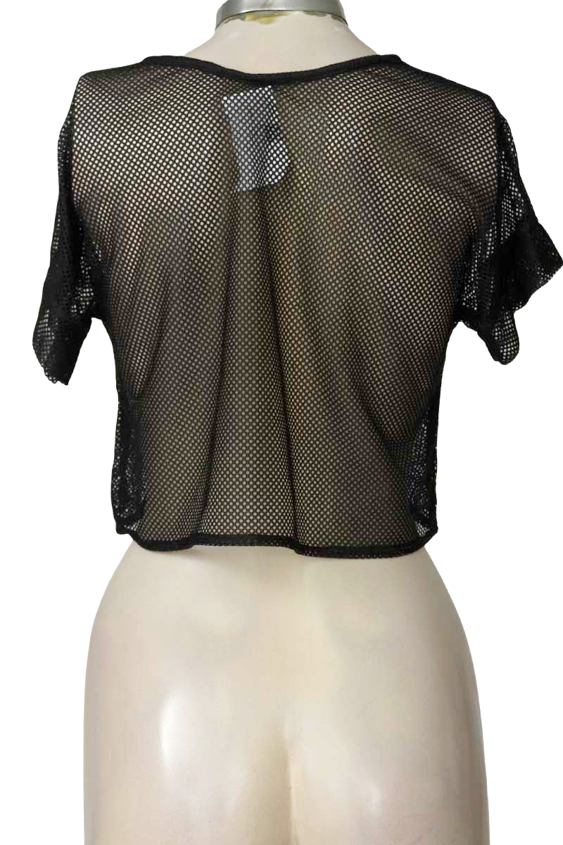 Top / Camiseta color Negro - Closeando