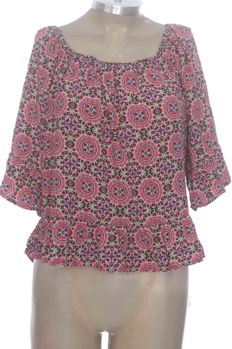 Blusa color Rojo - Closeando