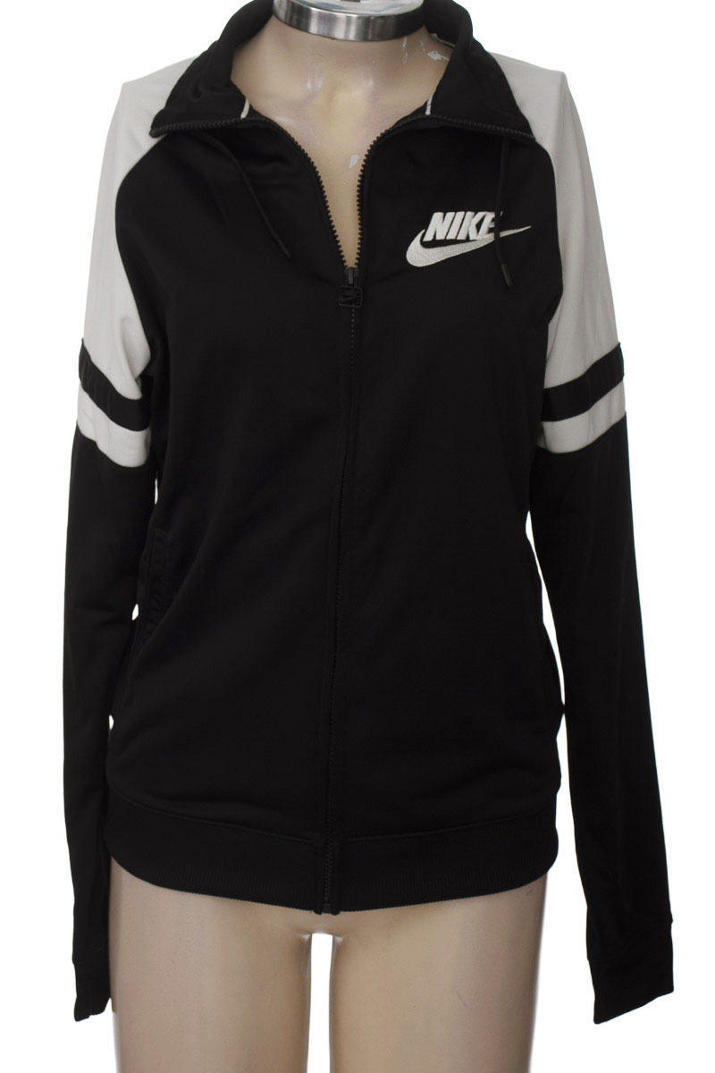 Ropa Deportiva / Salida de Baño color Negro - Nike
