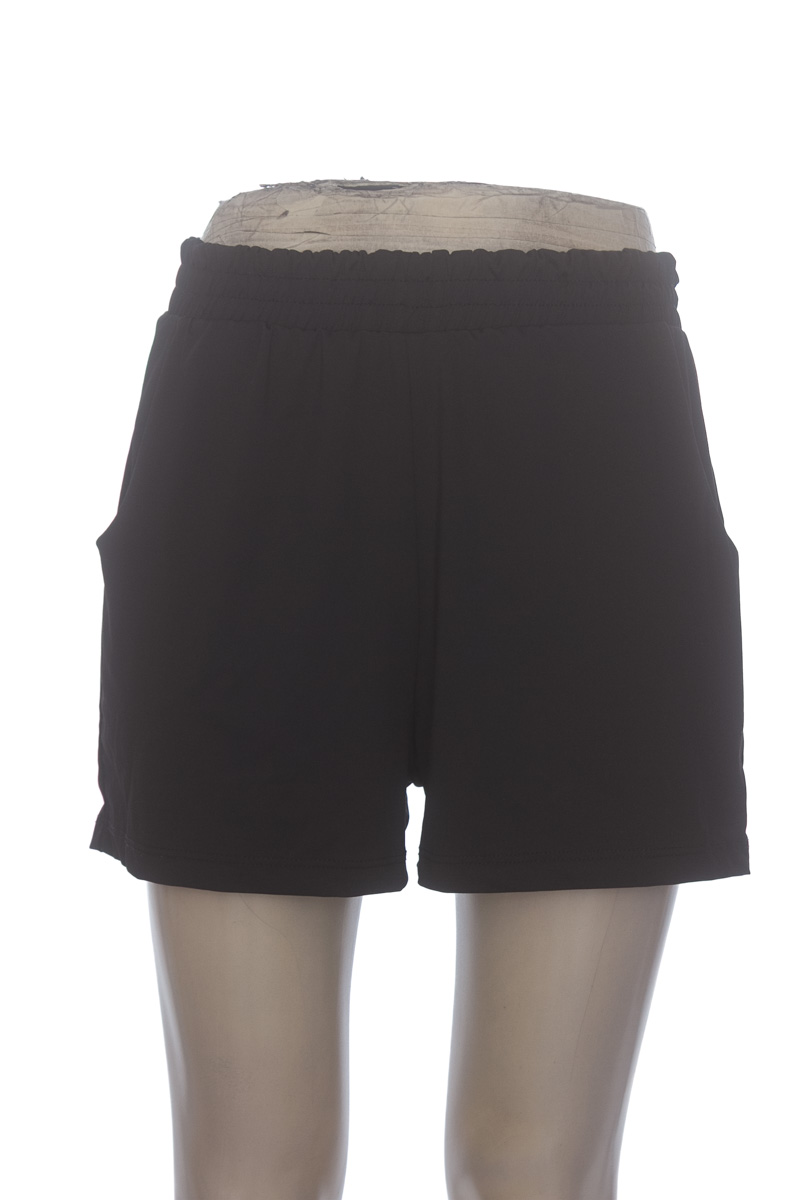 Ropa Deportiva / Salida de Baño color Negro - Hilo Rojo